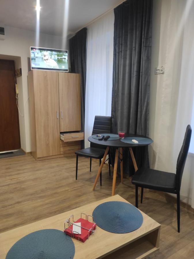 Walbrzych Pilsuckiego News Apartamentアパートメント エクステリア 写真